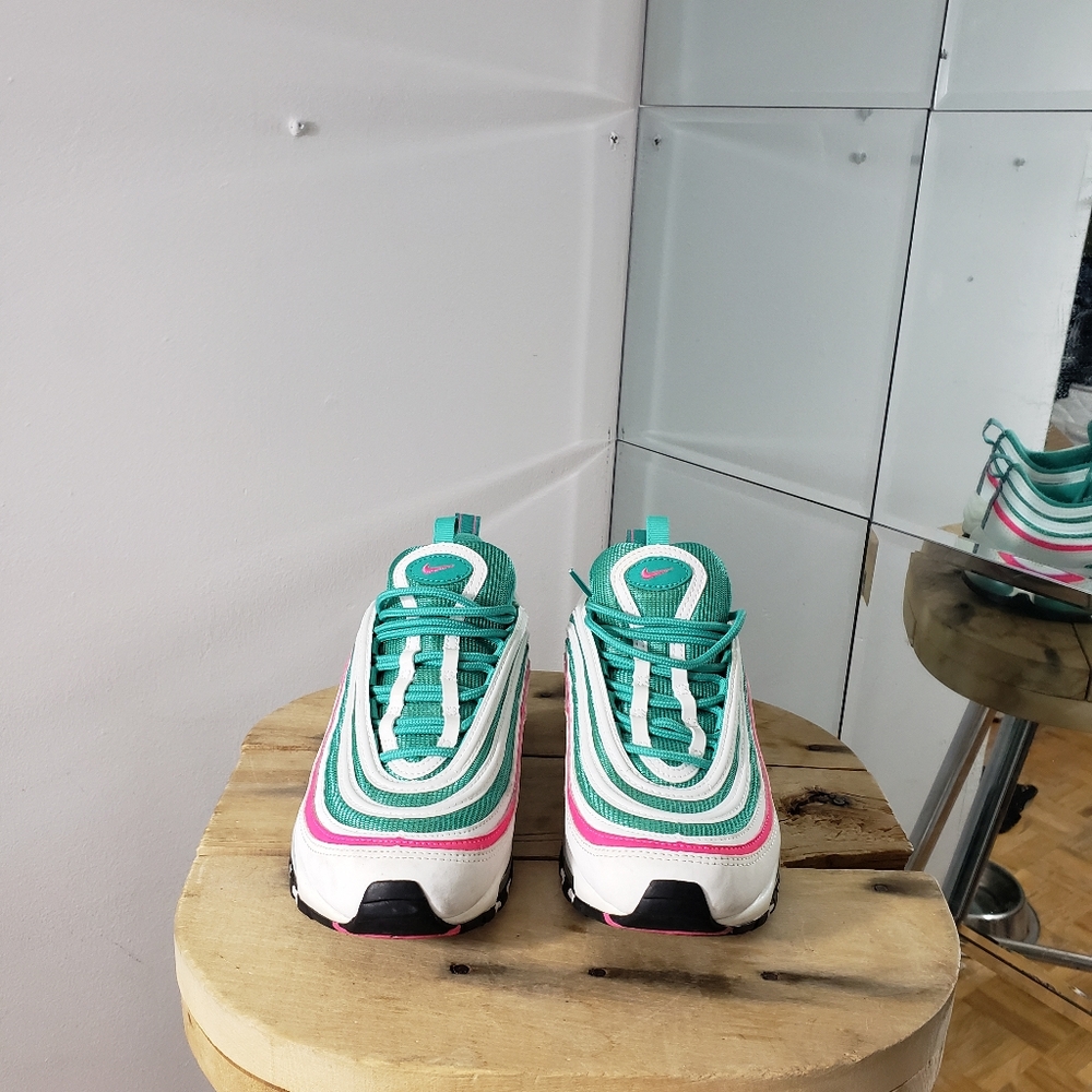 Nike Airmax - sz 6y sz 7.5w